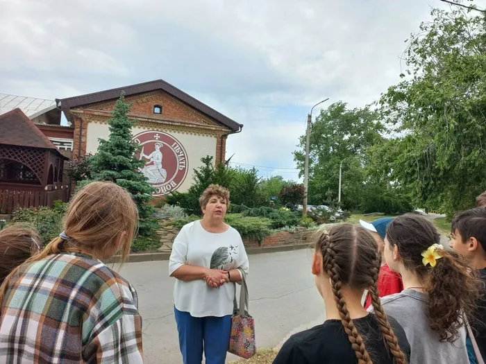 печать войска Донского (на заднем плане)